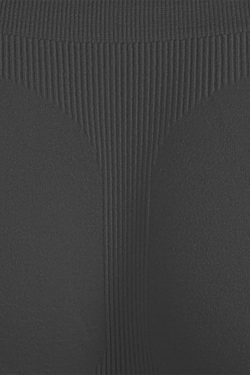 72042 Seamless Short